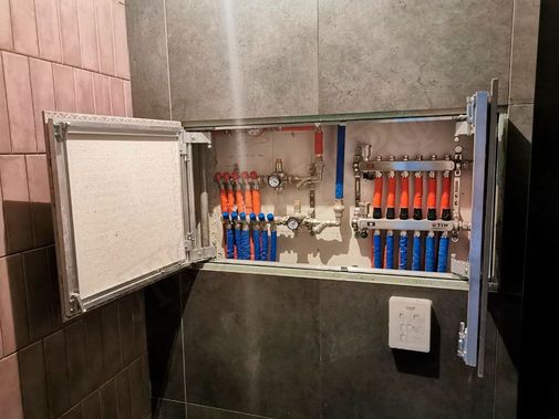 Люк под плитку Секрет 3.0, 2 створки 1250*500 Люк под плитку Секрет 3.0, 2 створки 1250*500