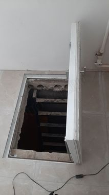 Напольный люк Самоподъемный Невидимка уголок 750*900 Напольный люк Самоподъемный Невидимка уголок 750*900